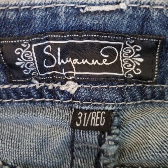 SKYANNE BEADED POCKET JEANS - Picture 9 of 11